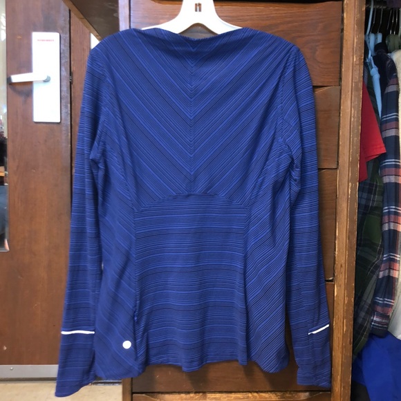 Lululemon wide neck top - Picture 2 of 2